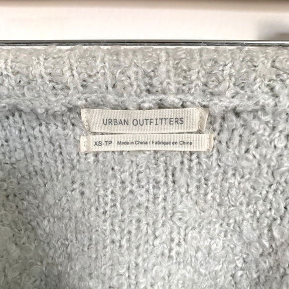 NWT UO Off the Shoulder Cropped Sweater - Picture 4 of 8